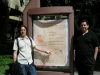 Lucas y hernan con cartel (3139 B/42,29 KB)