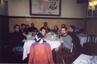 Comiendo en el Rich (11709 bytes)